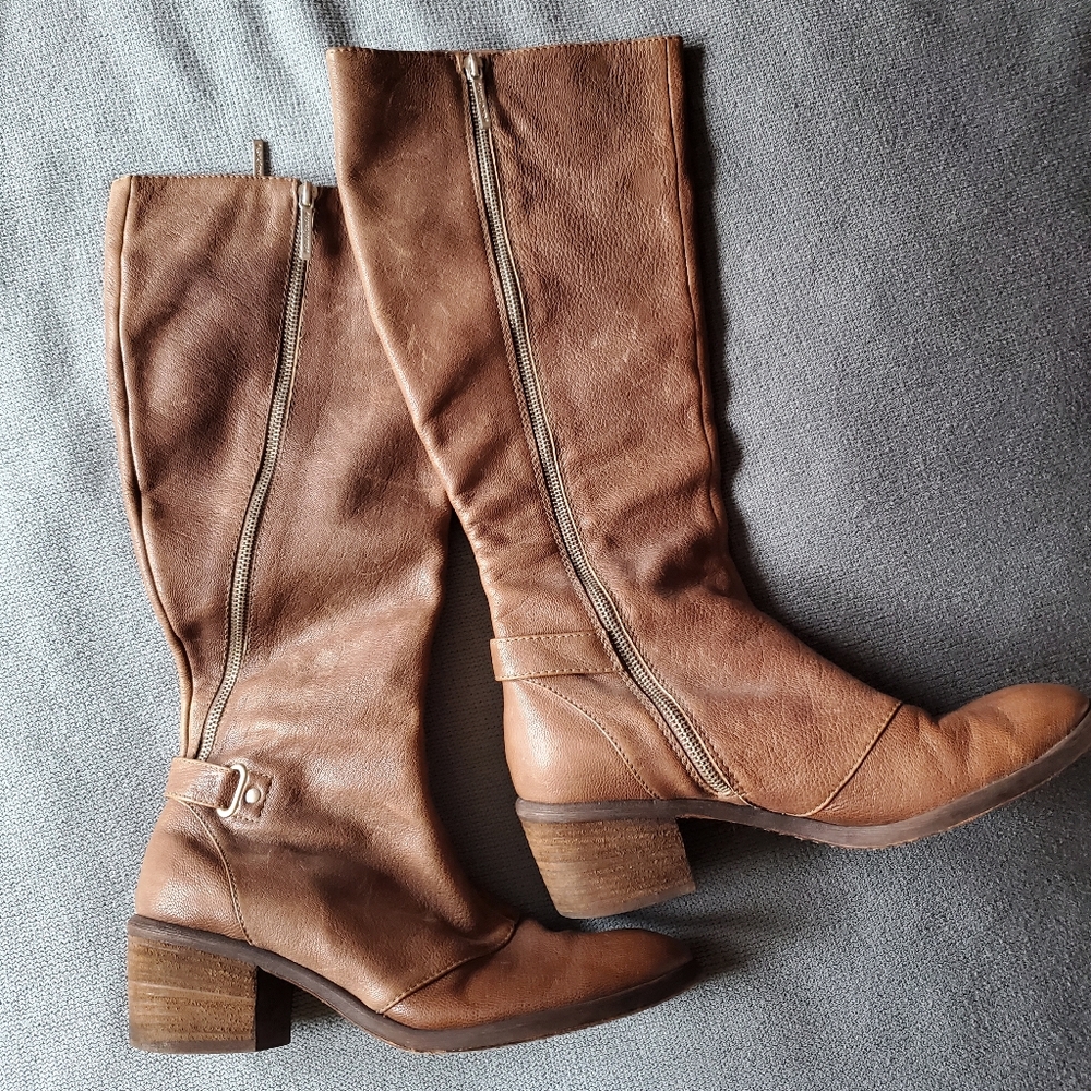Donald Pliner  Dalee slim calf boots, size 8.5